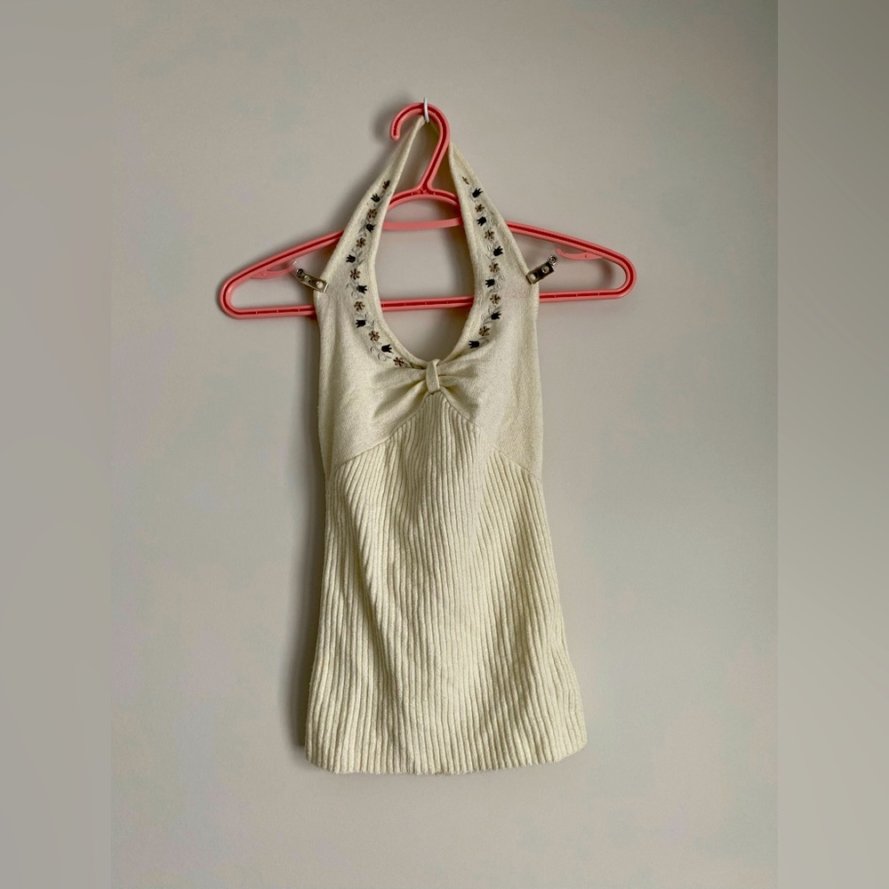 Cute one-strap around neck flower shirt